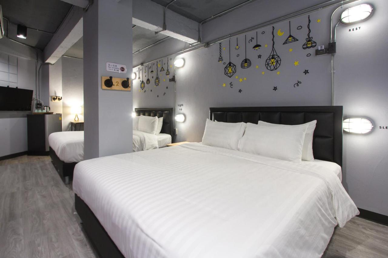 Rest24 Residence Bangkok Room photo