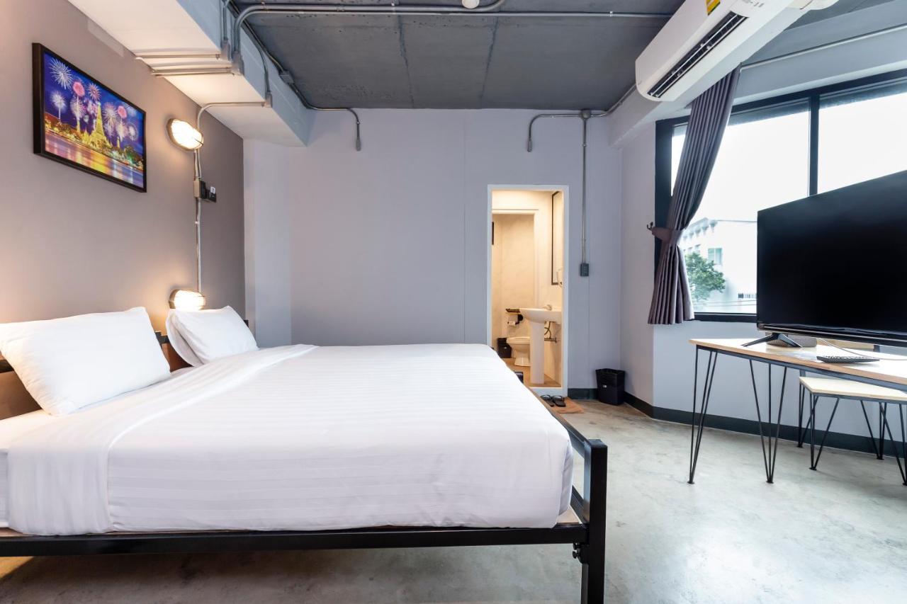 Rest24 Residence Bangkok Room photo